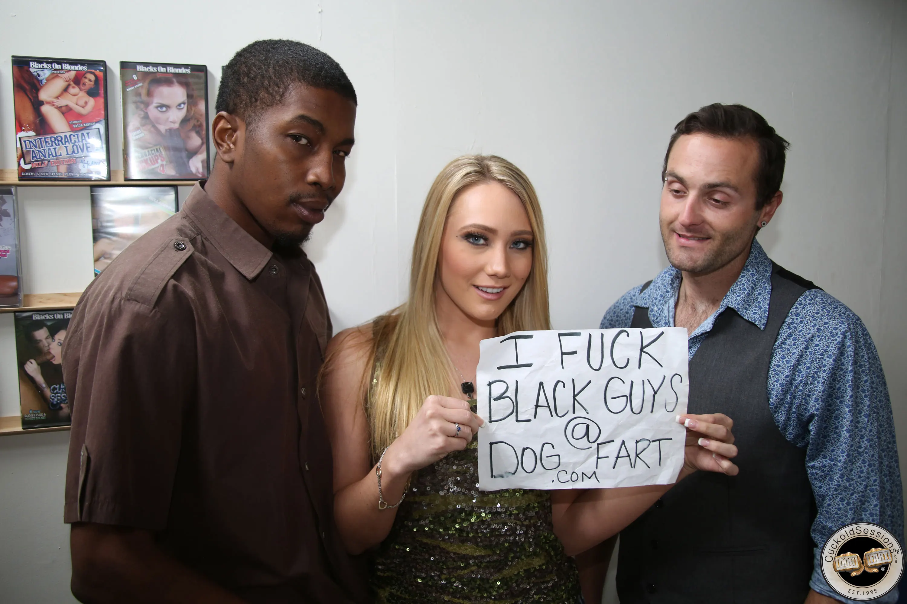 Dogfart '- Cuckold Sessions' protagonizando Aj Applegate (foto 2)