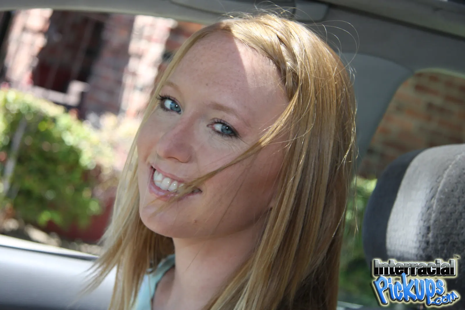 Ami Emerson en '- Interracial Pickups' from 'Dogfart' (foto 5) Dogfart '- Interracial Pickups' protagonizando Ami Emerson (foto 5)