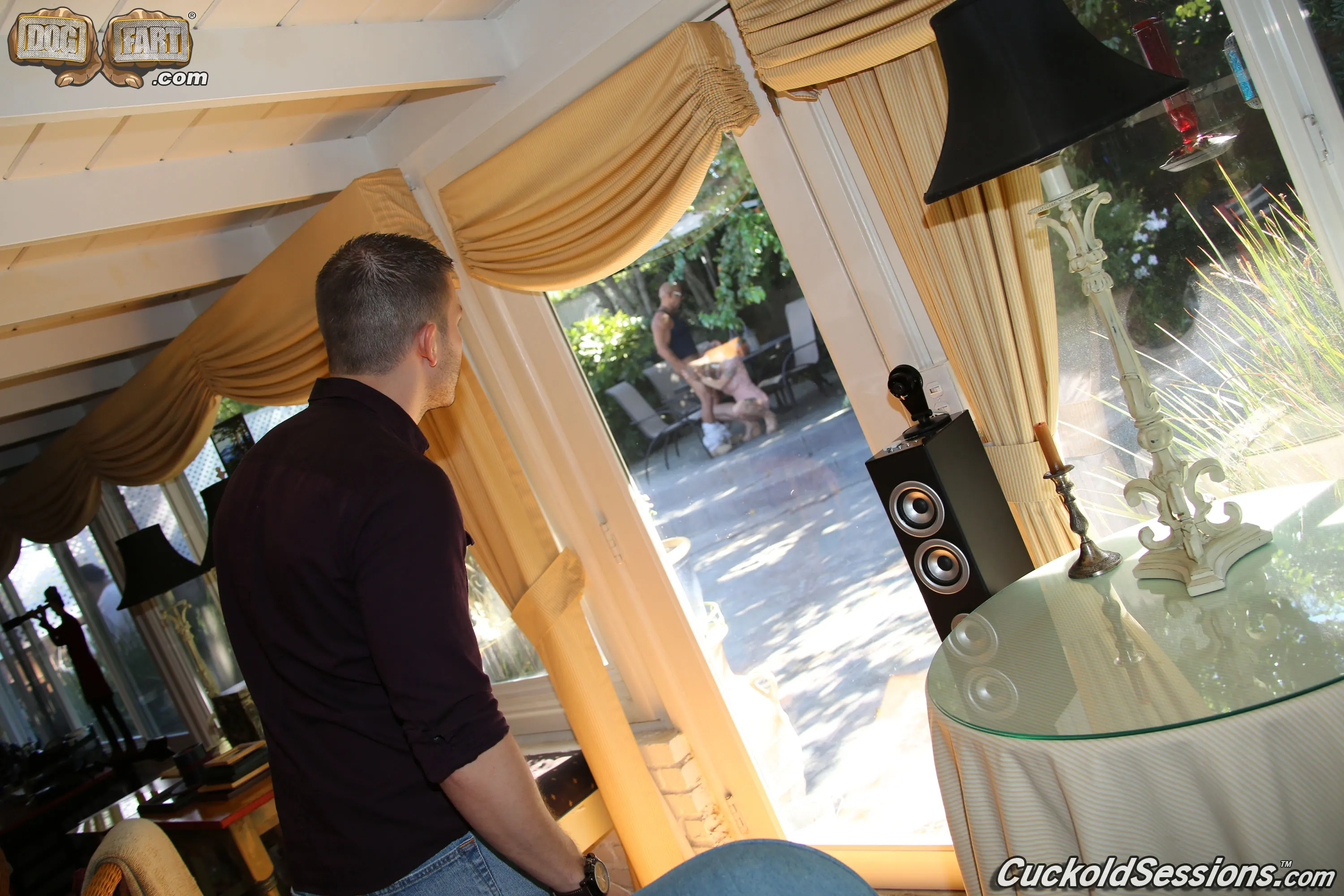 Anna Bell Peaks en '- Cuckold Sessions' from 'Dogfart' (foto 7) Dogfart '- Cuckold Sessions' protagonizando Anna Bell Peaks (foto 7)