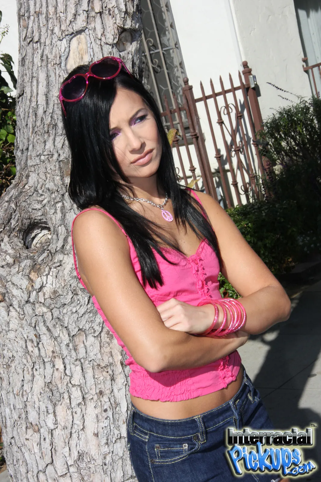 Ashli Orion en '- Interracial Pickups' from 'Dogfart' (foto 1) Dogfart '- Interracial Pickups' protagonizando Ashli Orion (foto 1)