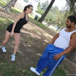 Brooklyn Chase en - Black Meat White Feet (foto 2) Brooklyn Chase en 'Dogfart' - Black Meat White Feet (Miniatura 2)