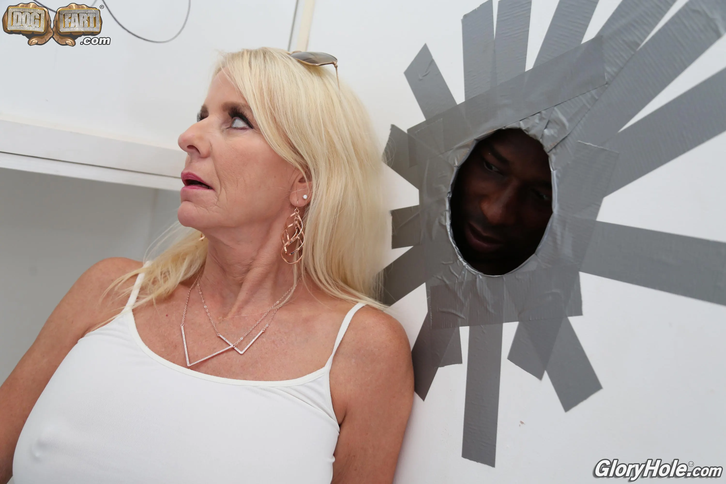 Dogfart '- Glory Hole' protagonizando Cammille Austin (foto 8)