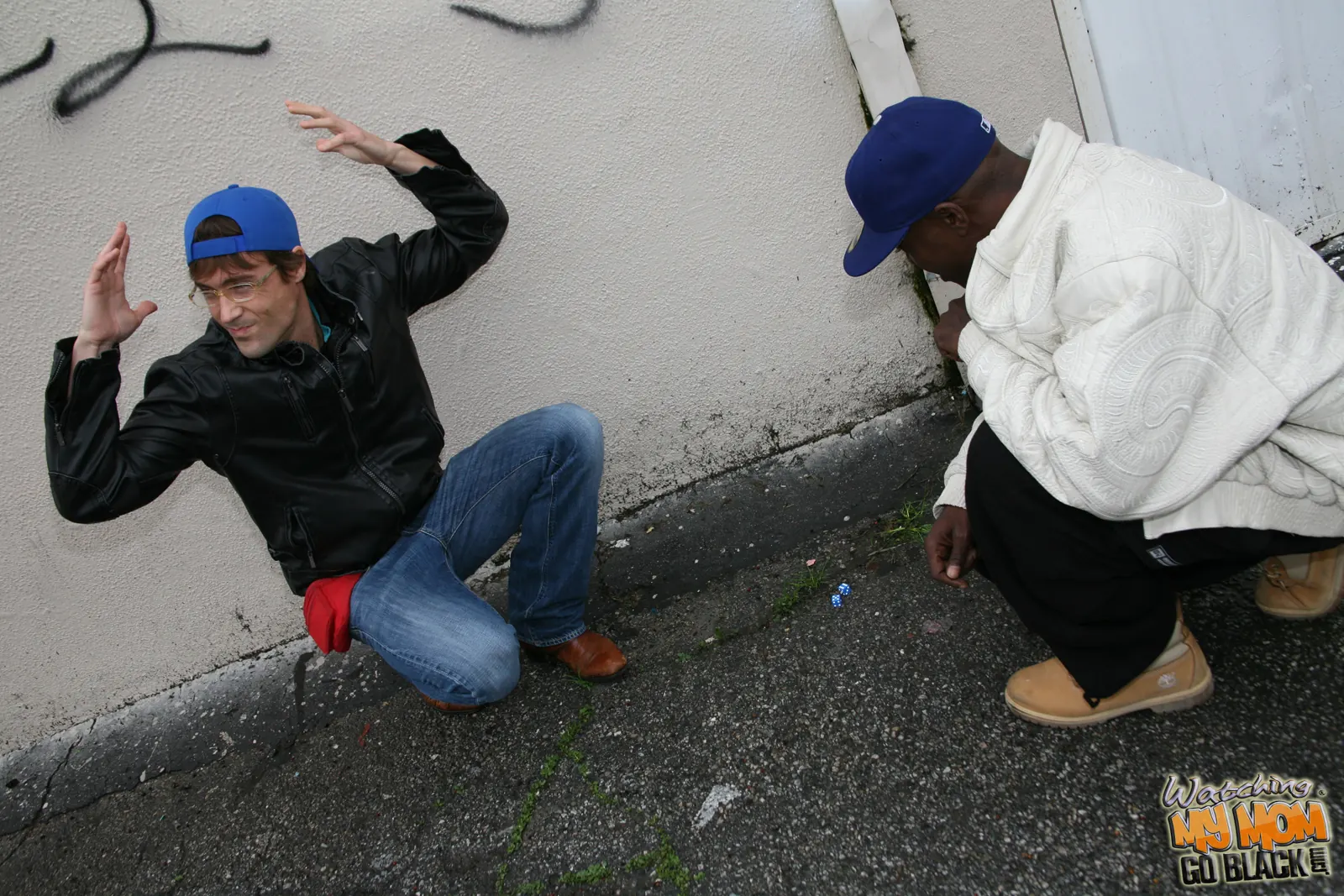 Dogfart '- Watching My Mom Go Black' starring Carrie Ann (Photo 1)