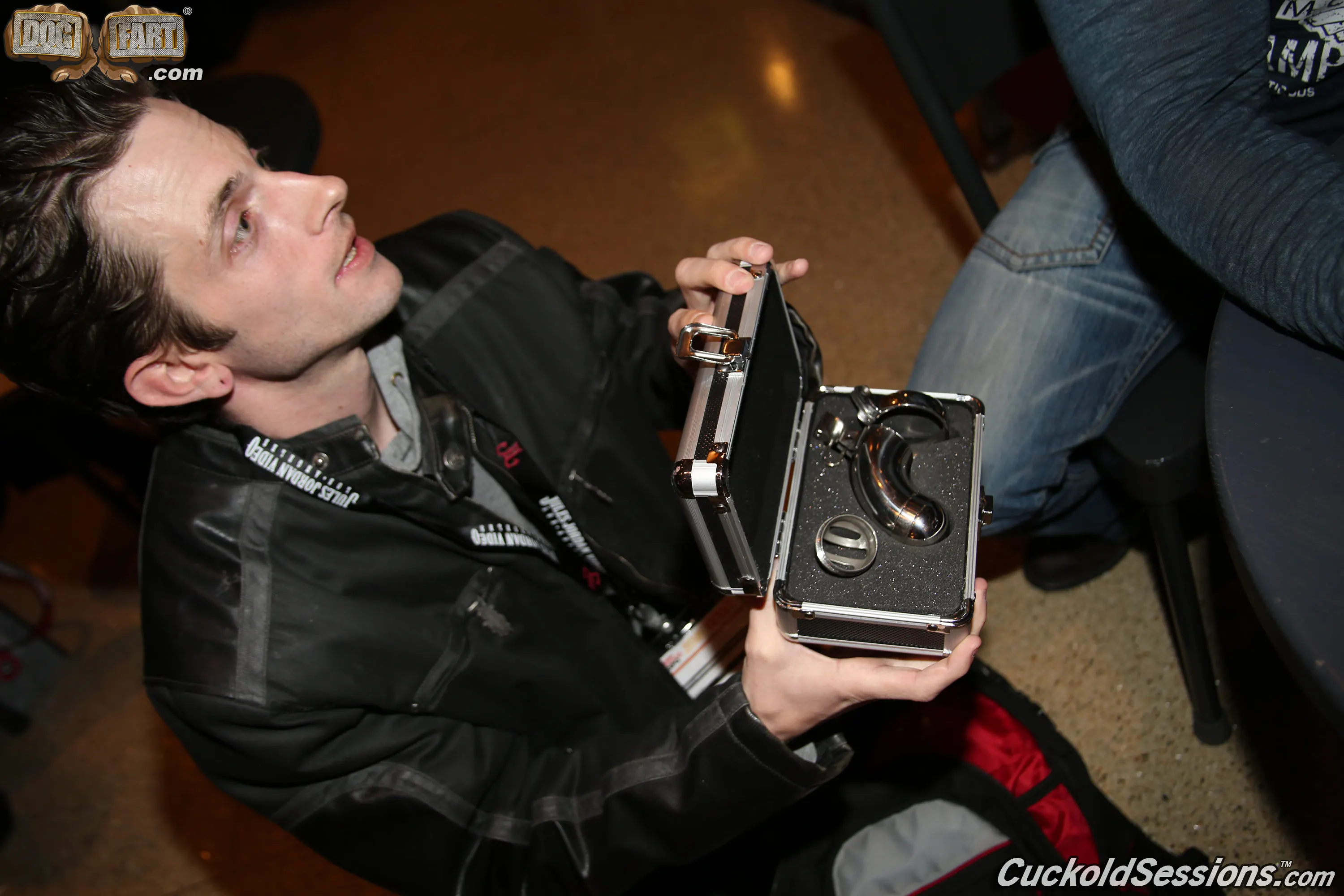 Dogfart '- Cuckold Sessions' starring Chloe Chaos (Photo 5)