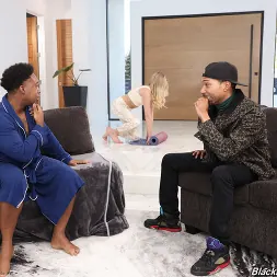 Chloe Rose en 'Dogfart' - Blacks On Blondes (Miniatura 91)