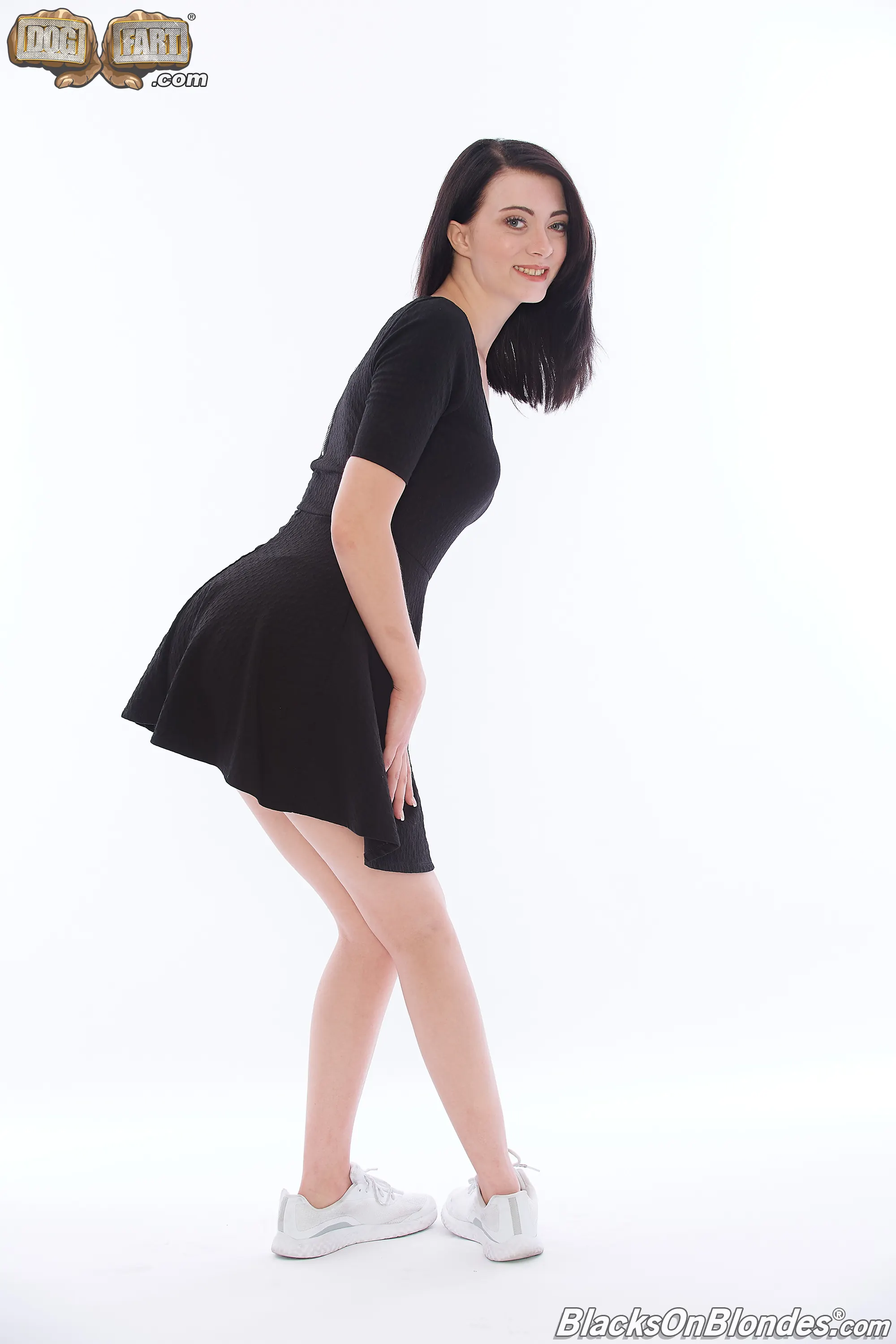 Dogfart '- Blacks On Blondes' protagonizando Corra Cox (foto 12)