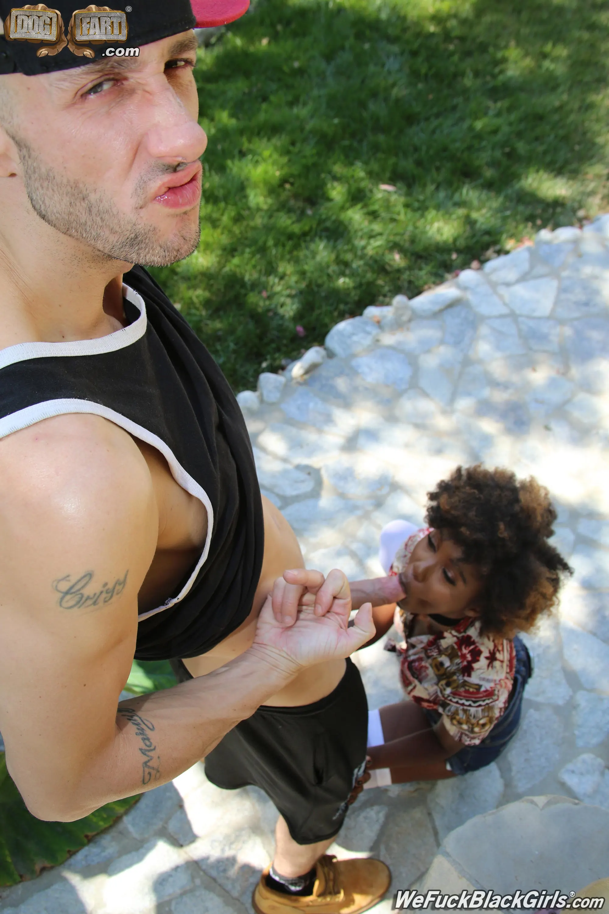 Dogfart '- We Fuck Black Girls' protagonizando Daizy Cooper (foto 12)