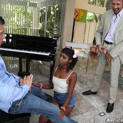 Daizy Cooper in - We Fuck Black Girls - Scene 2 (Photo 8) Daizy Cooper in 'Dogfart' - We Fuck Black Girls - Scene 2 (Thumbnail 8)