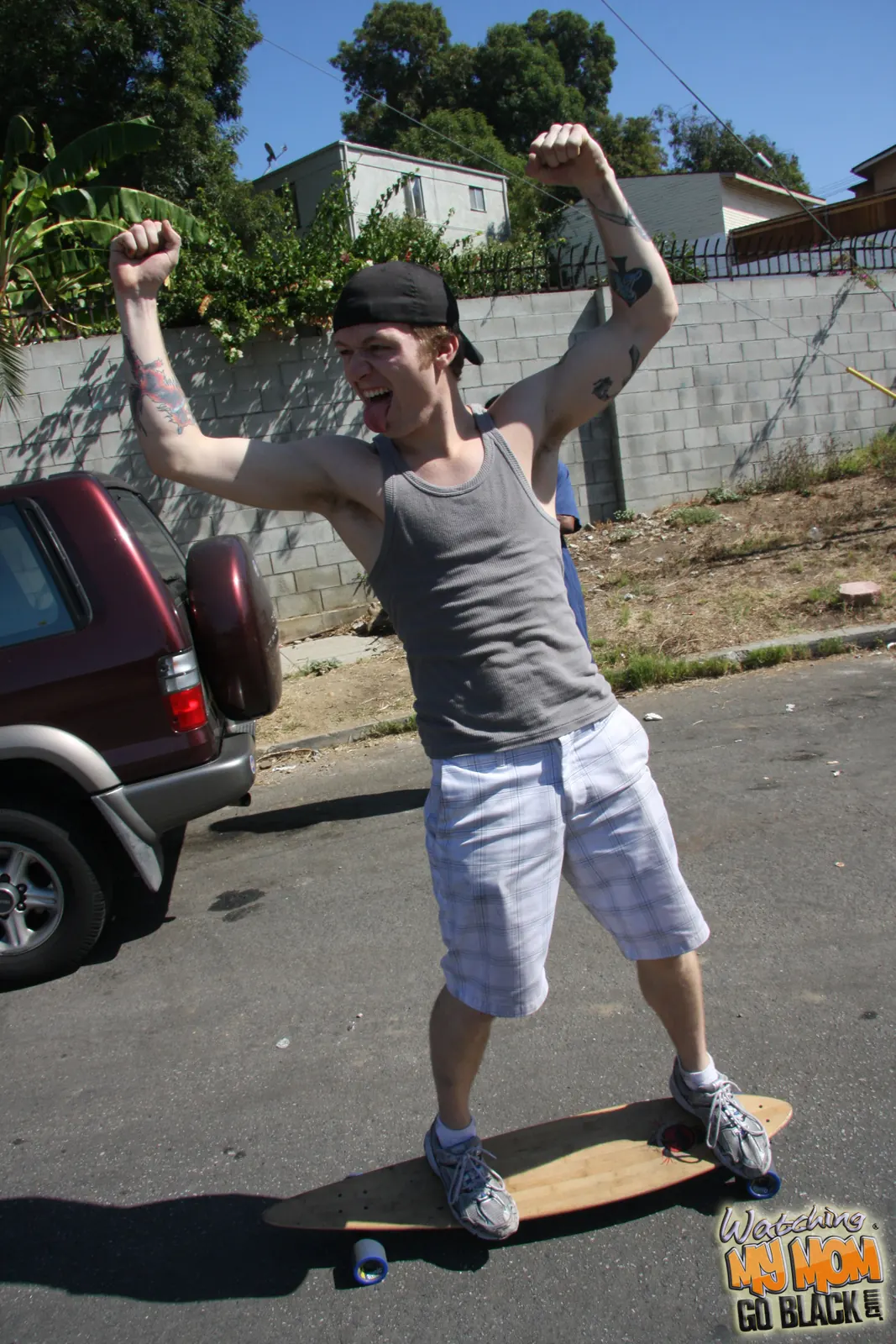 Dogfart '- Watching My Mom Go Black' starring Darla Crane (Photo 1)