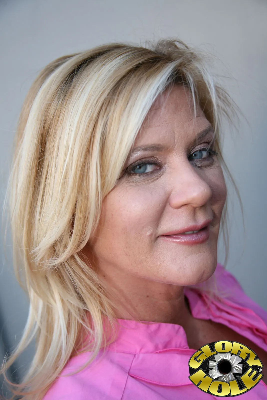 Ginger Lynn en '- Glory Hole' from 'Dogfart' (foto 2) Dogfart '- Glory Hole' protagonizando Ginger Lynn (foto 2)