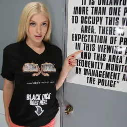 Giselle Palmer en 'Dogfart' - Glory Hole (Miniatura 10)