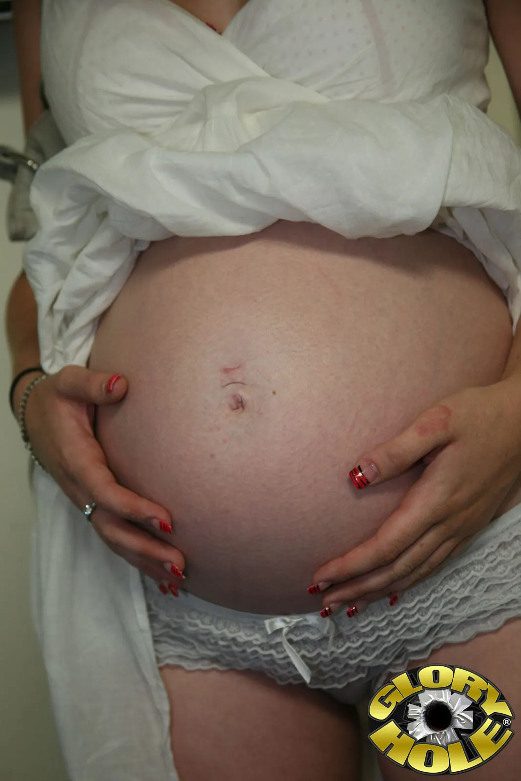 Dogfart '- Glory Hole' starring Hydii May (Photo 3)