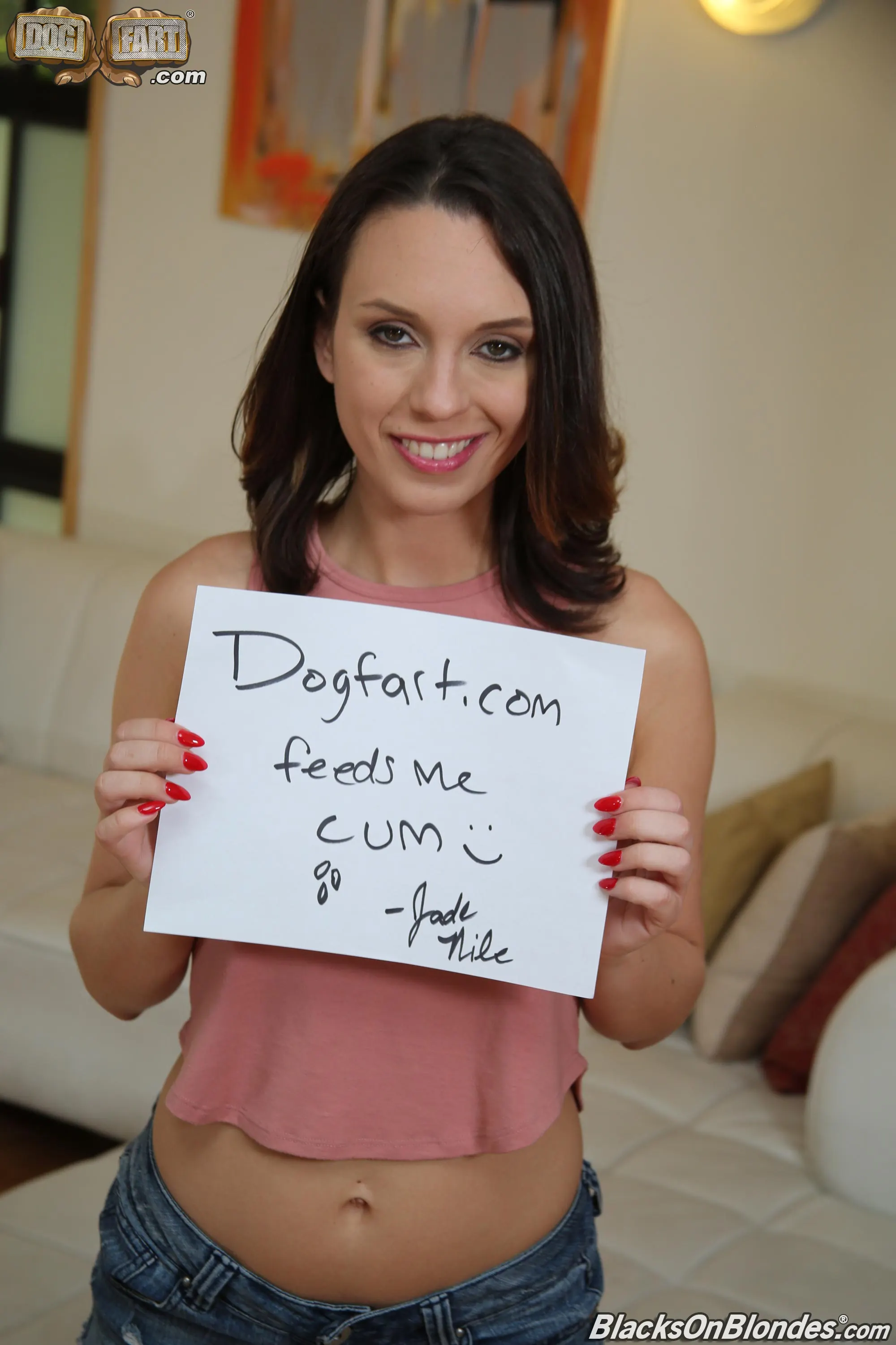 Jade Nile en '- Blacks On Blondes - Scene 2' from 'Dogfart' (foto 1) Dogfart '- Blacks On Blondes - Scene 2' protagonizando Jade Nile (foto 1)