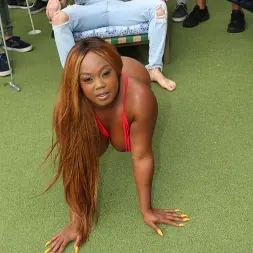 Jayden Starr en 'Dogfart' - Cumbang (Miniatura 5)