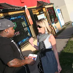 Jessie Fontana en 'Dogfart' - Blacks On Cougars (Miniatura 1)