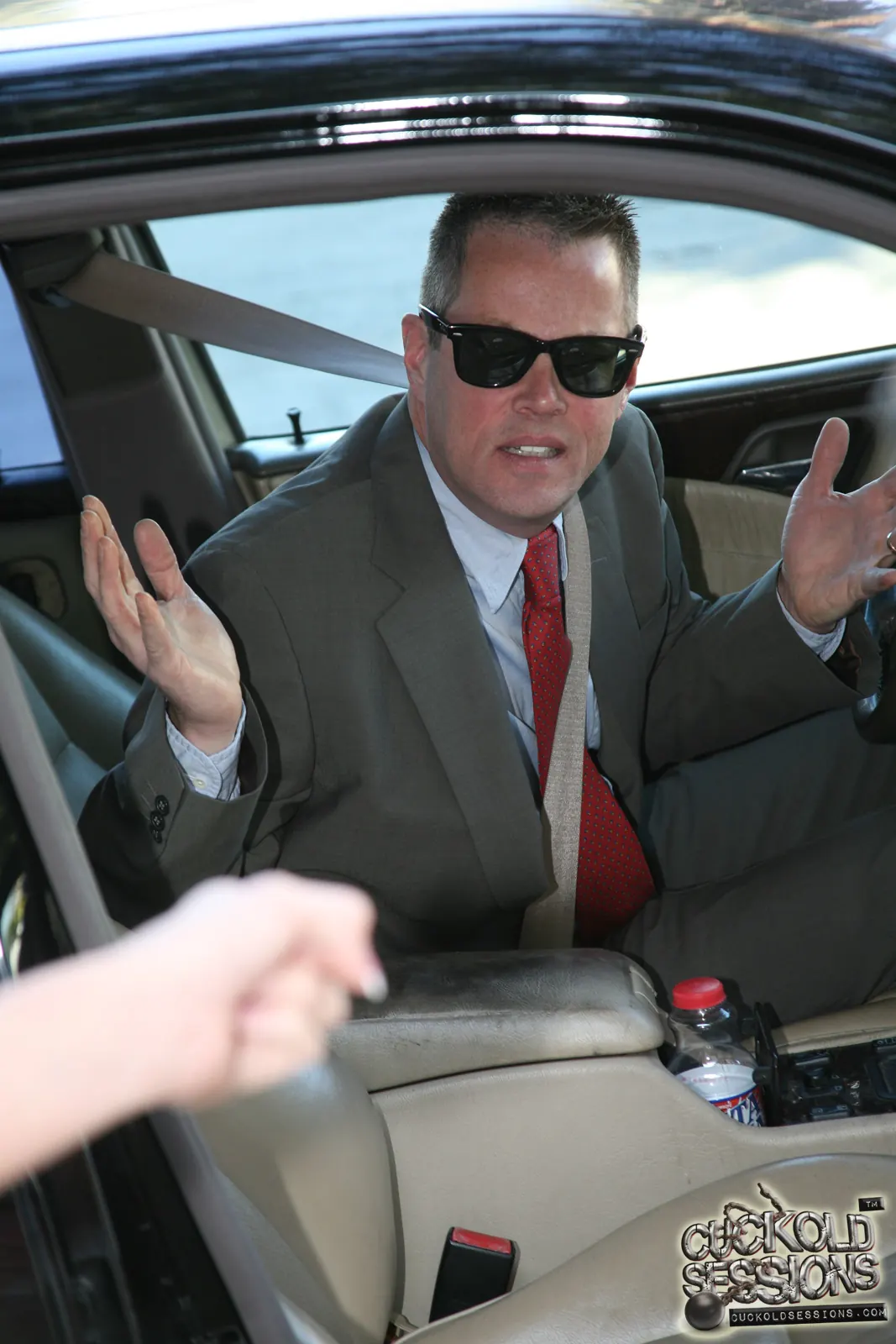 Dogfart '- Cuckold Sessions' starring Kaylee Hilton (Photo 3)