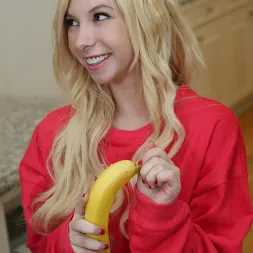 Kenzie Reeves in 'Dogfart' Kenzie Reeves, Jayden Starr and Victoria Cakes - Zebra Girls (Thumbnail 2)