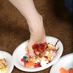 Lara Brookes in 'Dogfart' - Black Meat White Feet (Thumbnail 17)