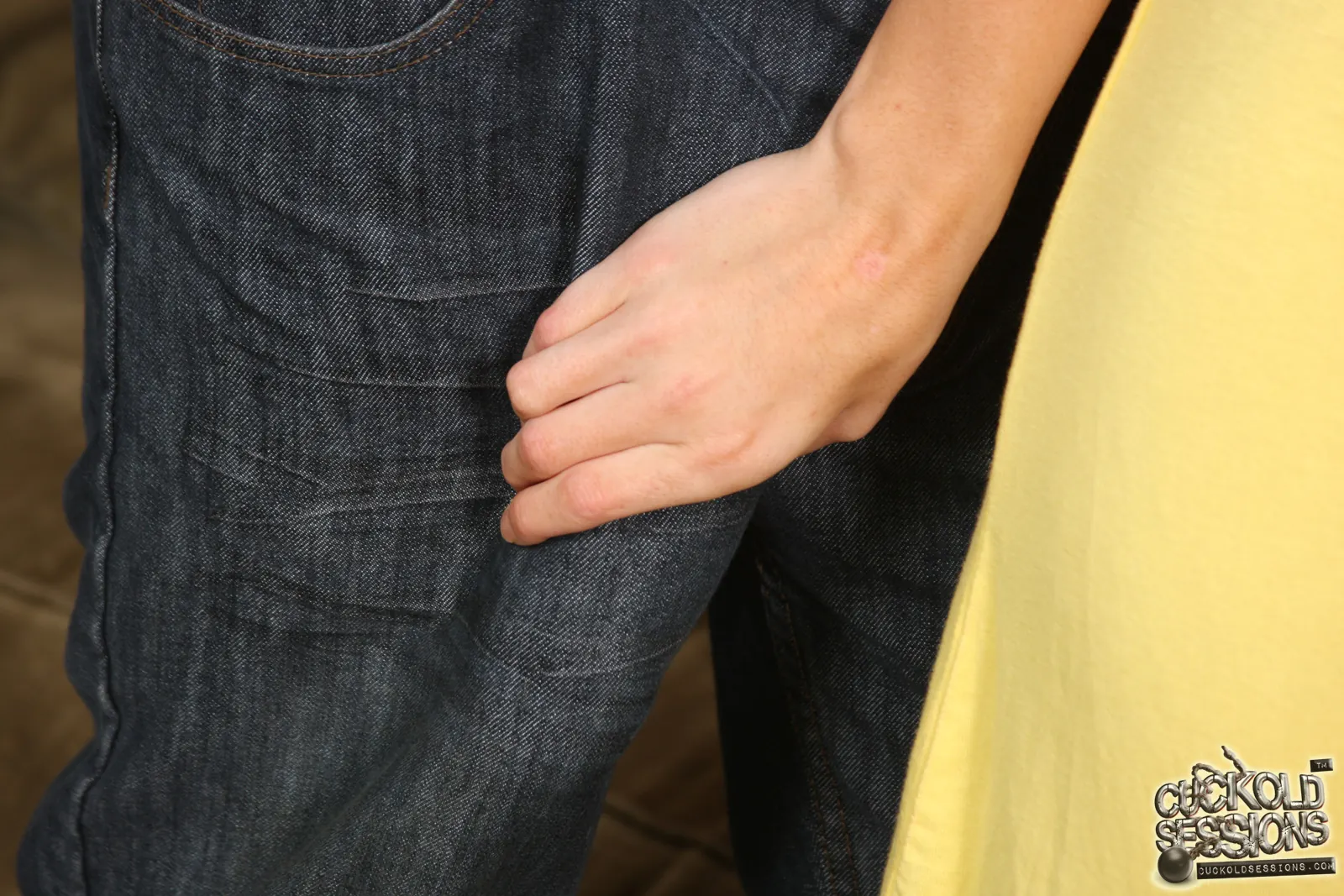 Dogfart '- Cuckold Sessions' starring Mae Meyers (Photo 3)