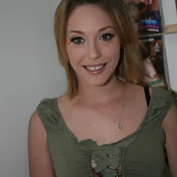 Nikki Mae in - Glory Hole (Photo 1) Nikki Mae in 'Dogfart' - Glory Hole (Thumbnail 1)