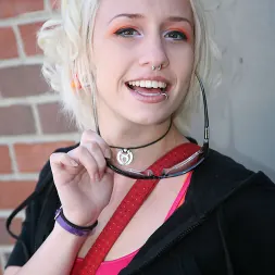 Proxy Paige en 'Dogfart' - Glory Hole (Miniatura 1)