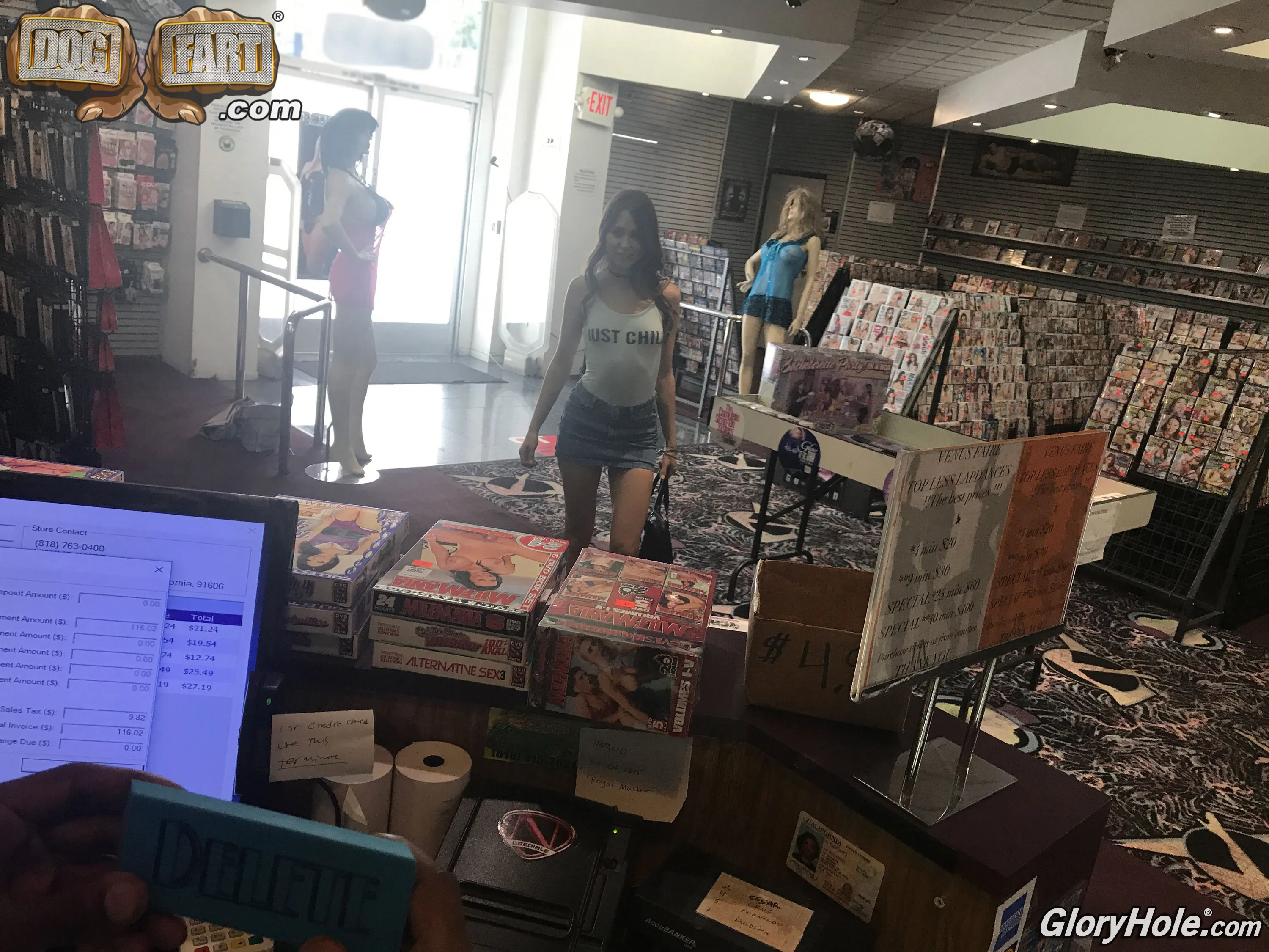 Dogfart '- Glory Hole - Scene 2' starring Riley Reid (Photo 1)