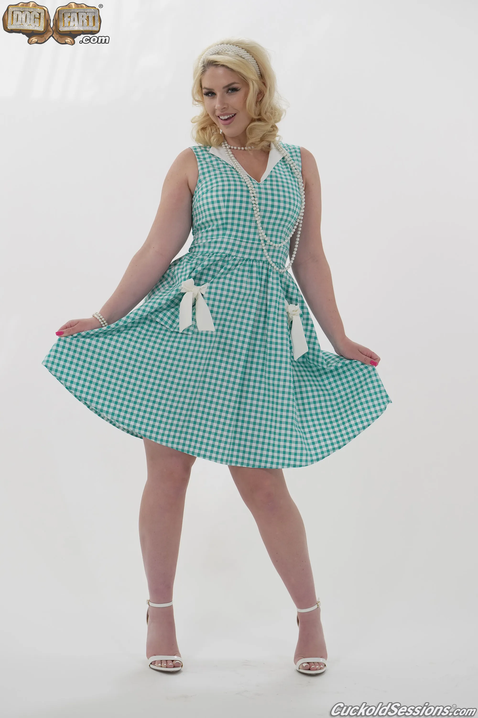 Riley Reign in '- Cuckold Sessions' from 'Dogfart' (Photo 12) Dogfart '- Cuckold Sessions' starring Riley Reign (Photo 12)