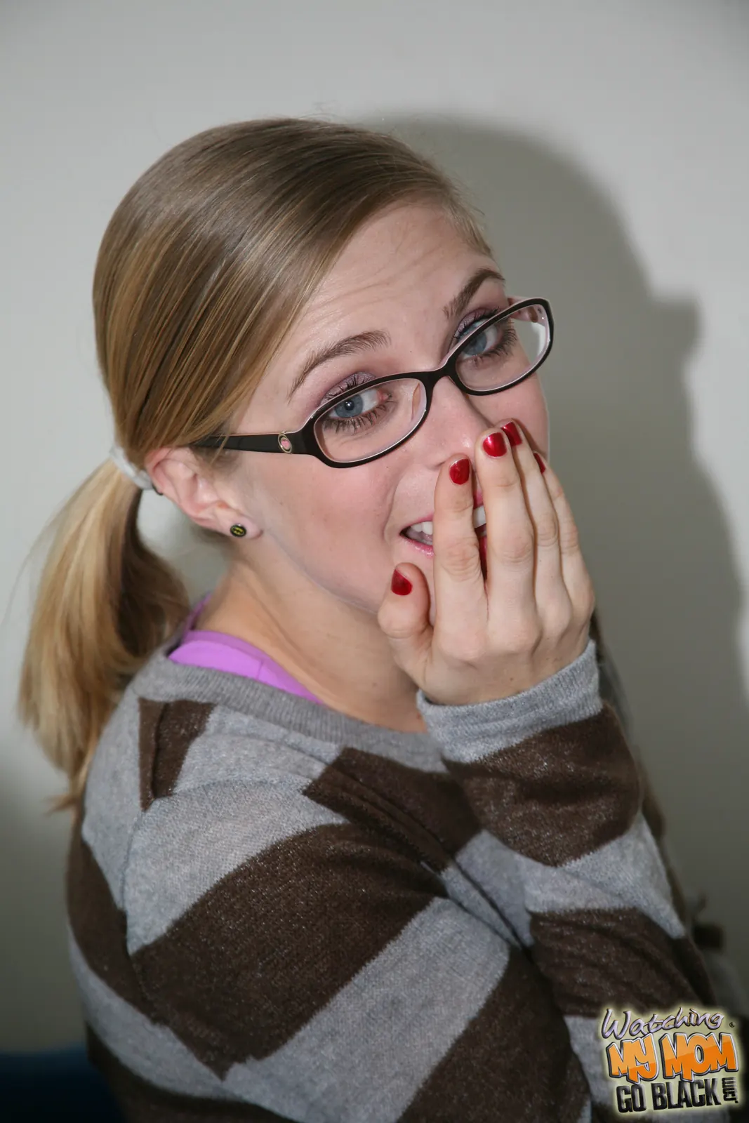 Dogfart 'and Penny Pax - Watching My Mom Go Black' protagonizando Sindy Lange (foto 5)