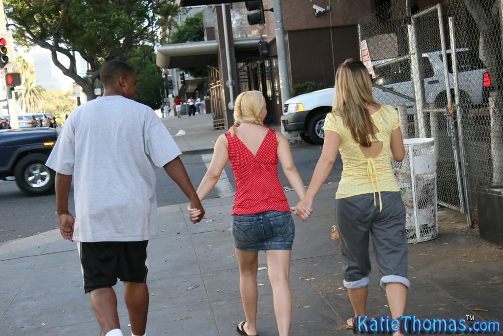 Dogfart 'Katie Thomas' starring Katie Thomas (Photo 7)