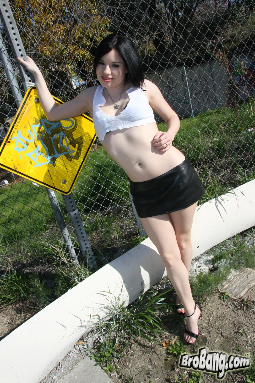 Tatianna Kush in '- Interracial Blowbang' from 'Dogfart' (Photo 1) Dogfart '- Interracial Blowbang' starring Tatianna Kush (Photo 1)