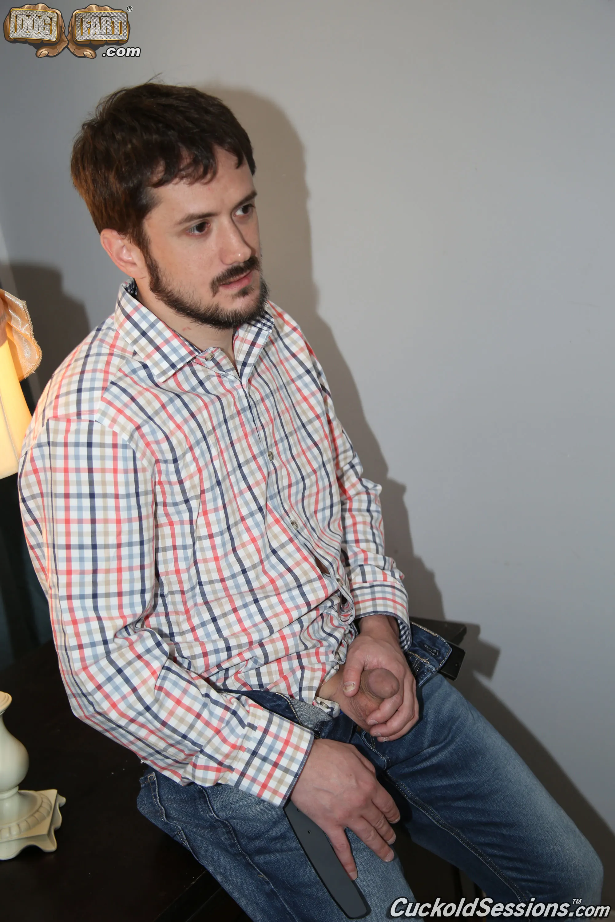 Tiffany Watson en '- Cuckold Sessions' from 'Dogfart' (foto 12) Dogfart '- Cuckold Sessions' protagonizando Tiffany Watson (foto 12)